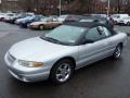 Front 3/4 View of 2000 Chrysler Sebring JXi Convertible #3