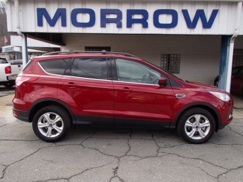 Ruby Red Metallic Ford Escape SE 2.0L EcoBoost 4WD.  Click to enlarge.