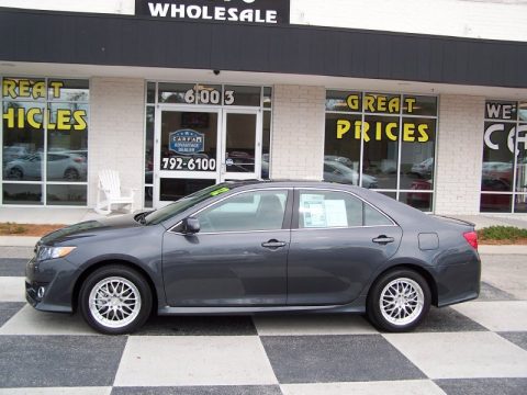 Magnetic Gray Metallic Toyota Camry SE.  Click to enlarge.