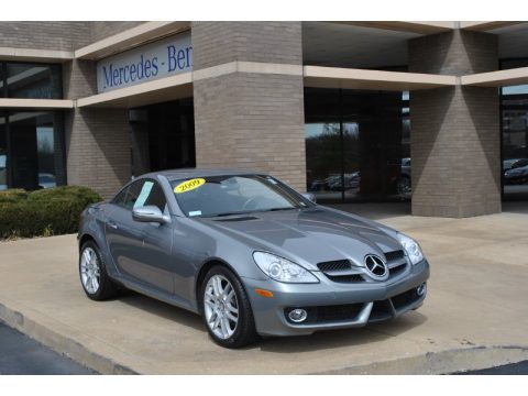 Palladium Silver Metallic Mercedes-Benz SLK 300 Roadster.  Click to enlarge.