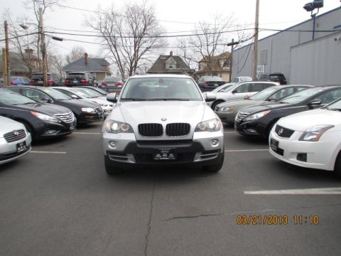 Titanium Silver Metallic BMW X5 xDrive30i.  Click to enlarge.