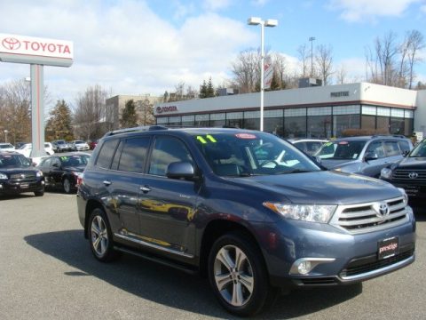 Shoreline Blue Pearl Toyota Highlander Limited 4WD.  Click to enlarge.