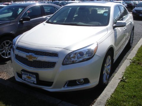 White Diamond Tricoat Chevrolet Malibu LTZ.  Click to enlarge.