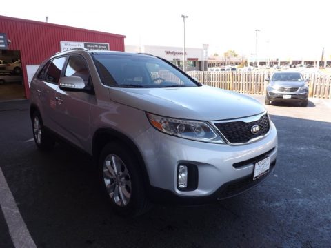 Bright Silver Kia Sorento EX V6.  Click to enlarge.