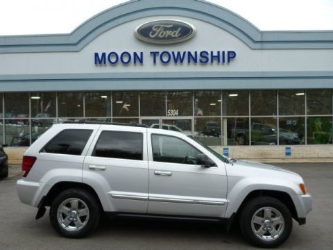 Bright Silver Metallic Jeep Grand Cherokee Limited 4x4.  Click to enlarge.
