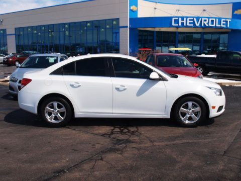 Summit White Chevrolet Cruze LT.  Click to enlarge.