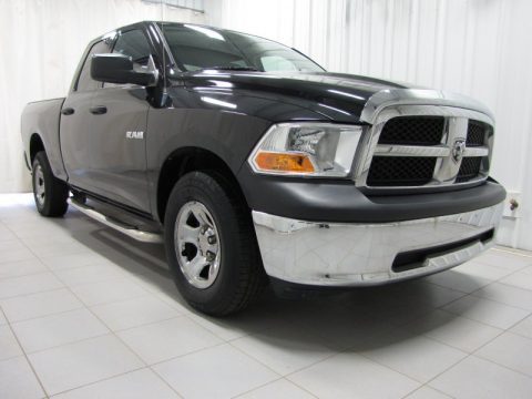 Brilliant Black Crystal Pearl Dodge Ram 1500 ST Quad Cab 4x4.  Click to enlarge.