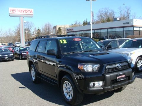 Black Toyota 4Runner SR5 4x4.  Click to enlarge.