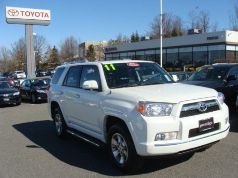 Blizzard White Pearl Toyota 4Runner SR5 4x4.  Click to enlarge.
