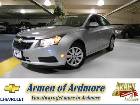 Silver Ice Metallic Chevrolet Cruze LT.  Click to enlarge.