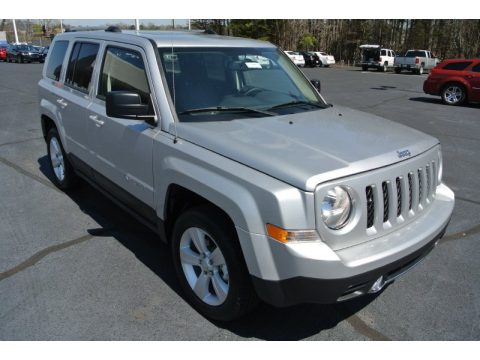Bright Silver Metallic Jeep Patriot Limited.  Click to enlarge.