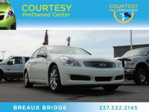 Ivory Pearl Infiniti G 35 Journey Sedan.  Click to enlarge.