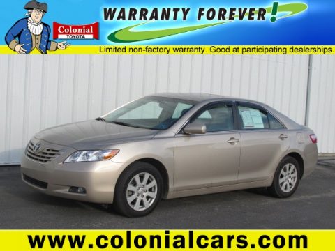 Desert Sand Metallic Toyota Camry XLE.  Click to enlarge.