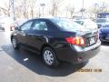 2009 Corolla LE #5