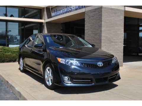 Cosmic Gray Mica Toyota Camry SE.  Click to enlarge.