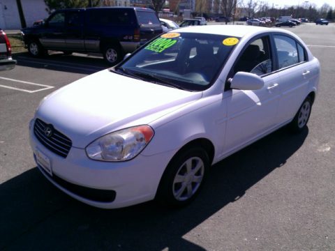 Nordic White Hyundai Accent GLS Sedan.  Click to enlarge.