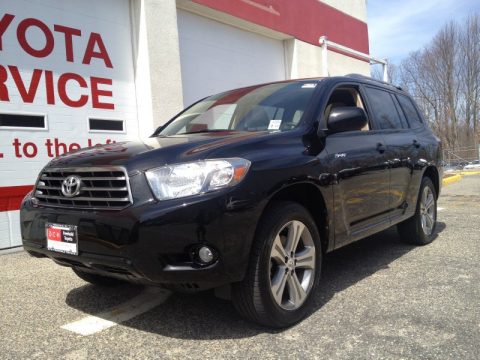 Black Toyota Highlander Sport 4WD.  Click to enlarge.