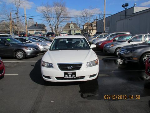 Powder White Pearl Hyundai Sonata GLS.  Click to enlarge.