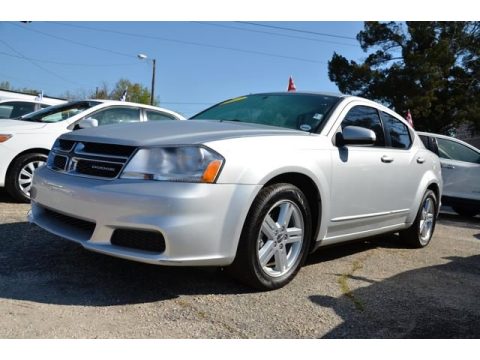 Bright Silver Metallic Dodge Avenger SXT.  Click to enlarge.
