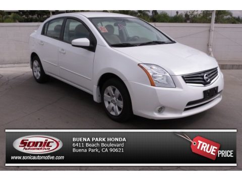 Aspen White Nissan Sentra 2.0.  Click to enlarge.