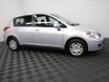 2010 Versa 1.8 S Hatchback #3