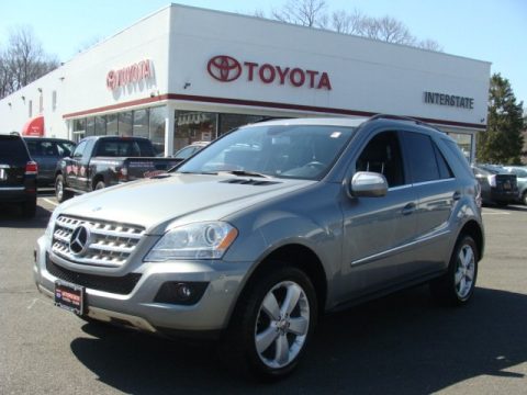 Palladium Silver Metallic Mercedes-Benz ML 350 4Matic.  Click to enlarge.