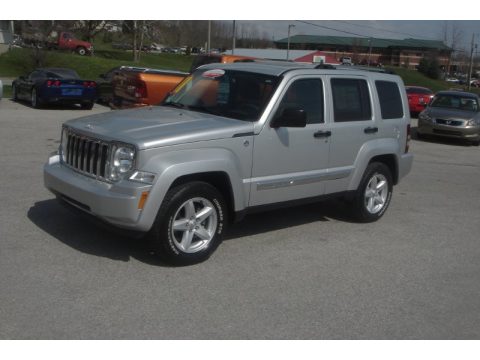 Bright Silver Metallic Jeep Liberty Limited 4x4.  Click to enlarge.