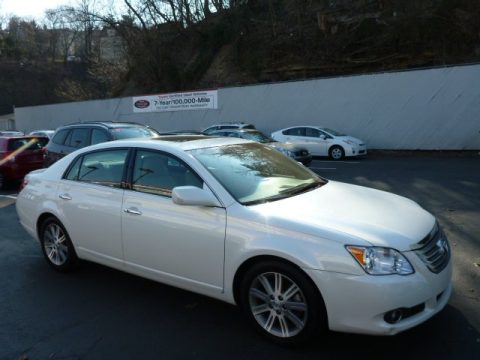 Blizzard White Pearl Toyota Avalon Limited.  Click to enlarge.