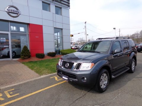 Dark Slate Metallic Nissan Pathfinder SE 4x4.  Click to enlarge.