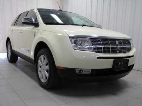 White Chocolate Tri Coat Lincoln MKX AWD.  Click to enlarge.