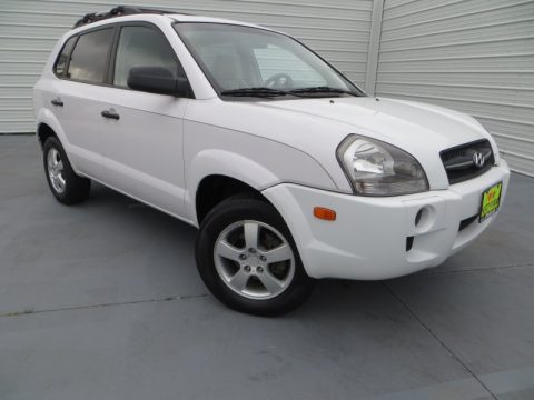 Nordic White Hyundai Tucson GL.  Click to enlarge.