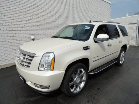 White Diamond Tricoat Cadillac Escalade Luxury AWD.  Click to enlarge.
