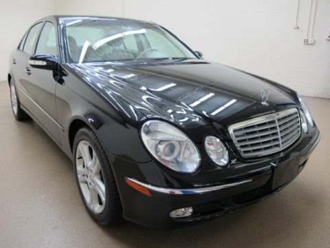 Black Mercedes-Benz E 500 Sedan.  Click to enlarge.