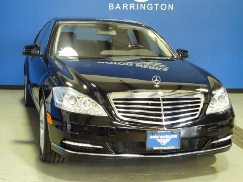 Black Mercedes-Benz S 550 4Matic Sedan.  Click to enlarge.