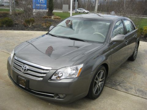 Phantom Gray Pearl Toyota Avalon XLS.  Click to enlarge.