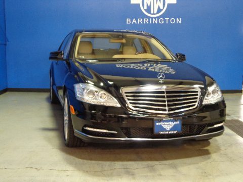 Black Mercedes-Benz S 550 4Matic Sedan.  Click to enlarge.