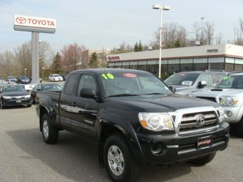 Black Sand Pearl Toyota Tacoma SR5 Access Cab 4x4.  Click to enlarge.