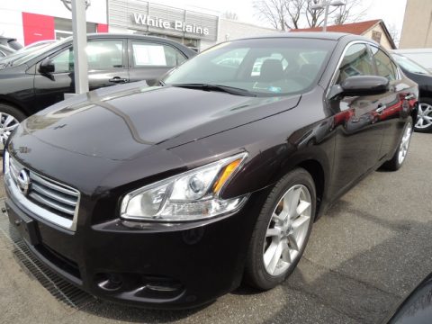 Crimson Black Nissan Maxima 3.5 S.  Click to enlarge.