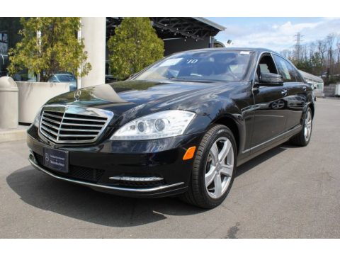 Black Mercedes-Benz S 550 4Matic Sedan.  Click to enlarge.