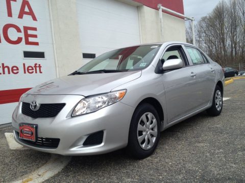 Classic Silver Metallic Toyota Corolla LE.  Click to enlarge.