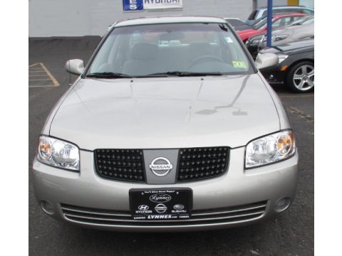 Molten Silver Nissan Sentra 1.8 S. Click to enlarge. Molten Silver Nissan Sentra 1.8 S. Click to enlarge.