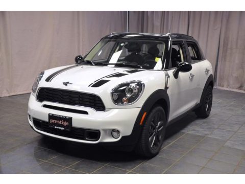 Light White Mini Cooper S Countryman.  Click to enlarge.
