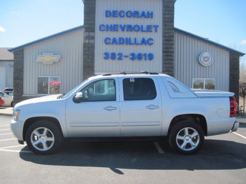 Sheer Silver Metallic Chevrolet Avalanche LT 4x4.  Click to enlarge.