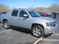 Front 3/4 View of 2011 Chevrolet Avalanche LT 4x4 #3