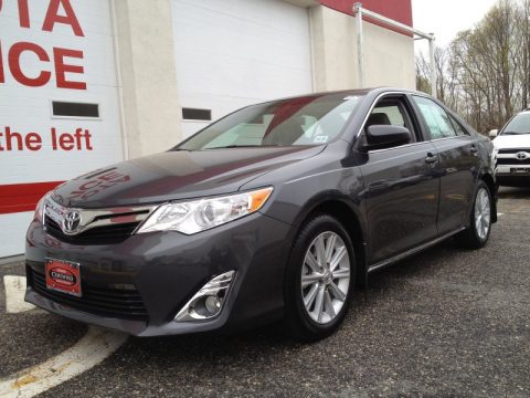 Magnetic Gray Metallic Toyota Camry XLE V6.  Click to enlarge.