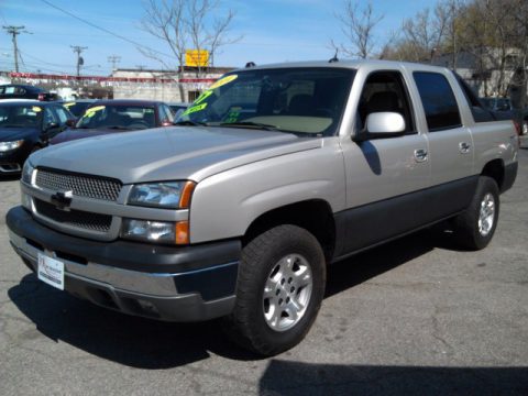 Silver Birch Metallic Chevrolet Avalanche 1500 Z71 4x4.  Click to enlarge.