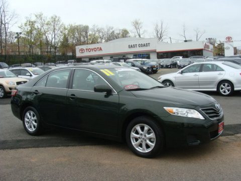 Spruce Green Mica Toyota Camry LE.  Click to enlarge.