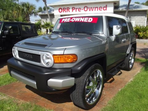 Silver Fresco Metallic Toyota FJ Cruiser 4WD.  Click to enlarge.
