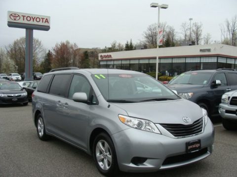 Silver Sky Metallic Toyota Sienna LE. Click to enlarge. Silver Sky Metallic Toyota Sienna LE. Click to enlarge.