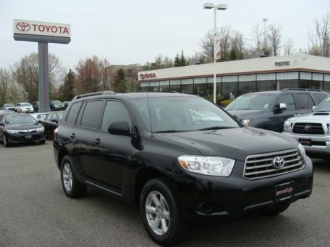 Black Toyota Highlander V6 4WD.  Click to enlarge.